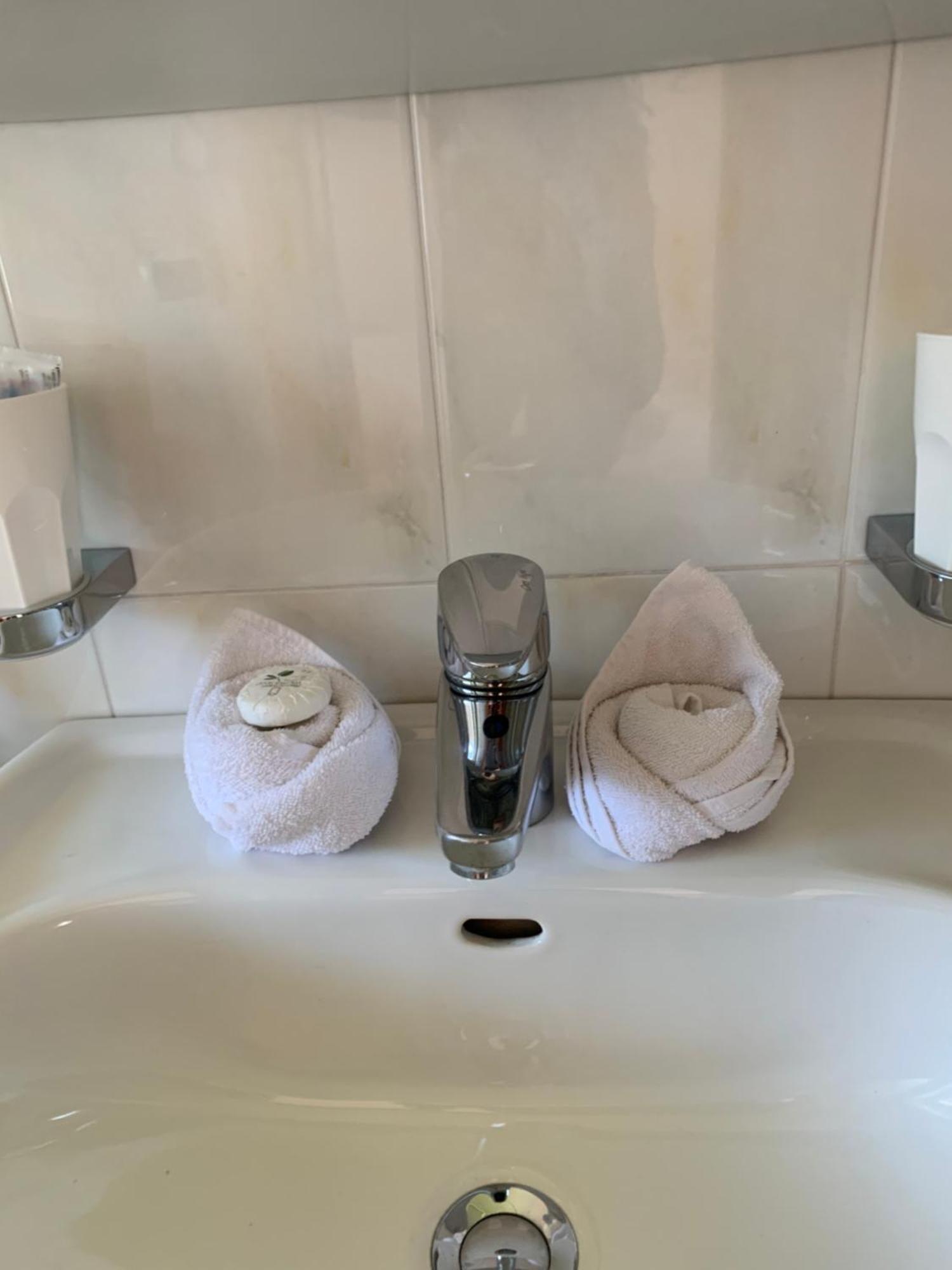 Marina Contacless Check In Bed & Breakfast *